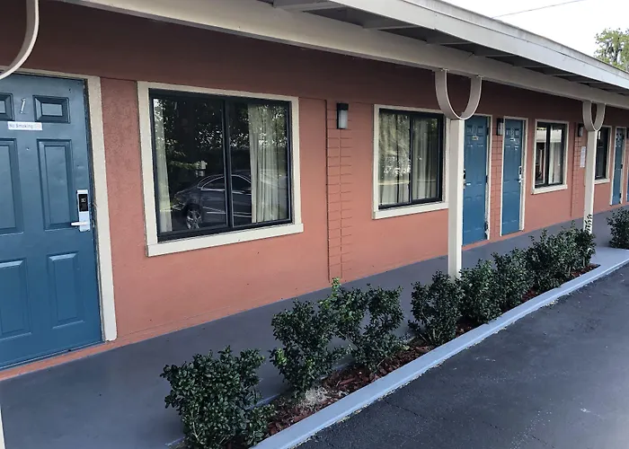 Ocala Cove Motel