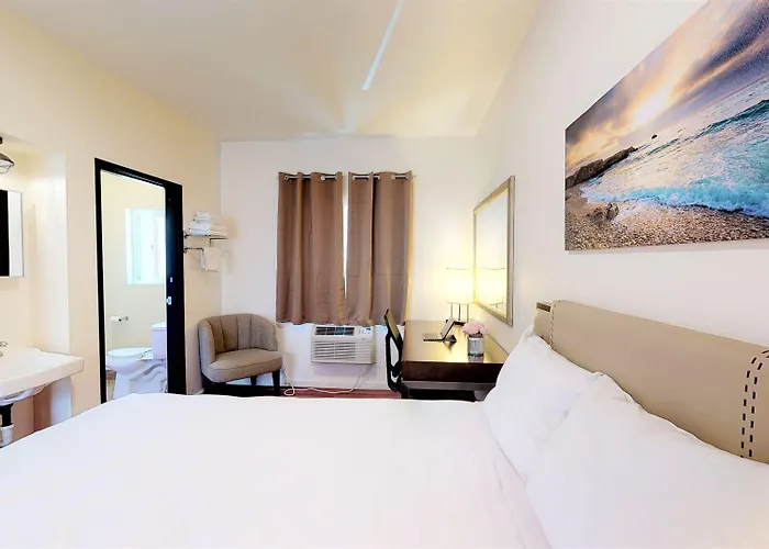Anchor Pointe Inn