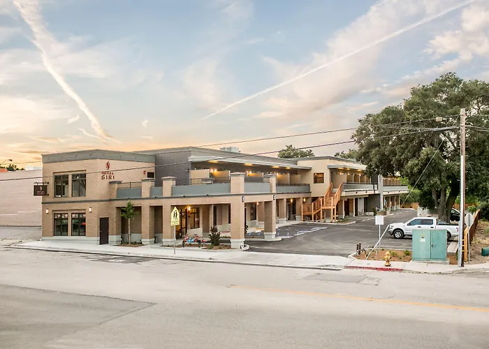 Hotel Siri Downtown - Paso Robles