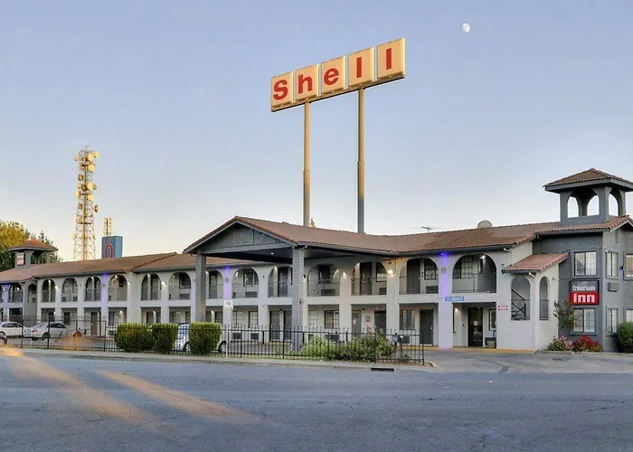 Crossroads Inn - Downtown Sacramento