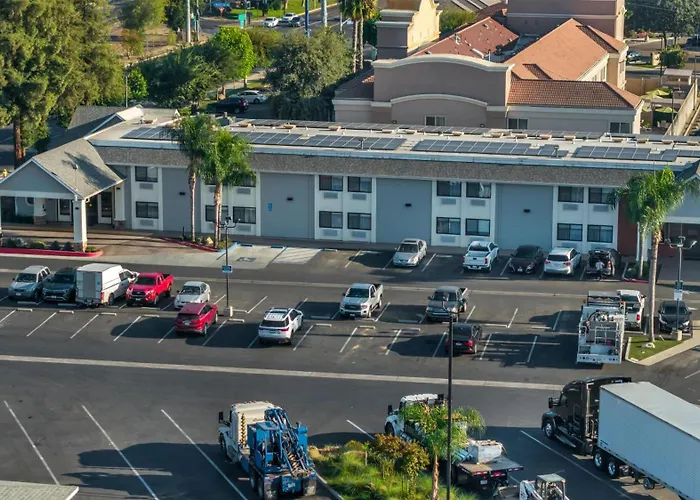 Best Western Town & Country Lodge