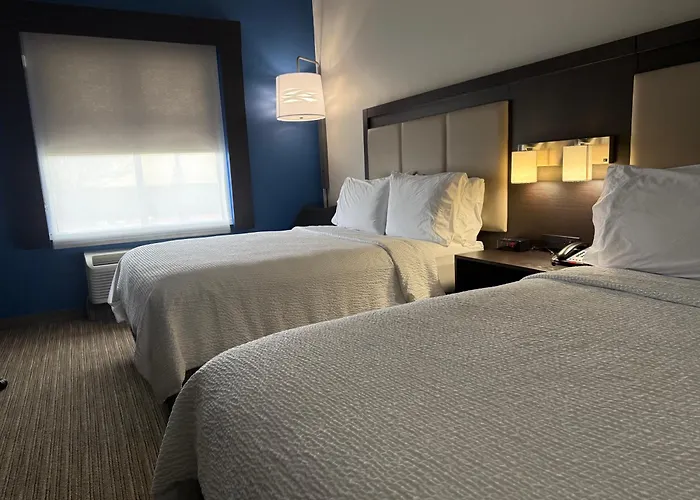 Holiday Inn Express & Suites Dallas - Duncanville By Ihg