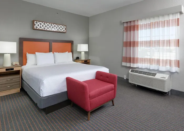 La Quinta By Wyndham Dallas Love Field