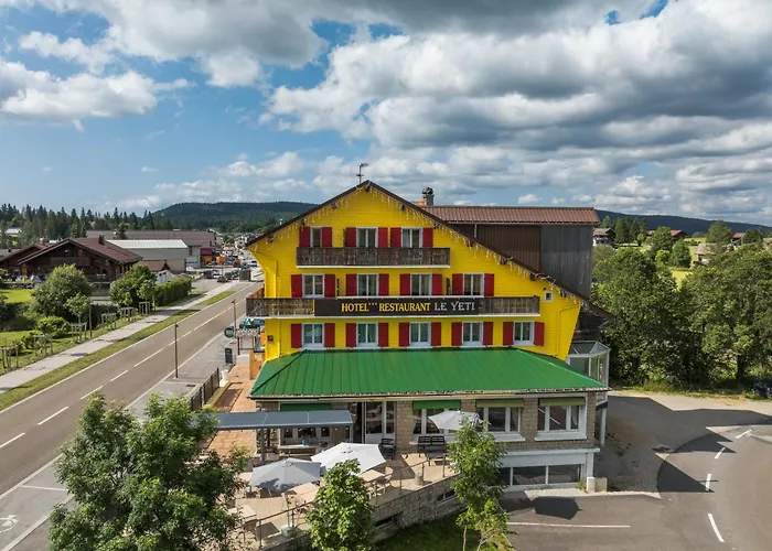 Hôtel Restaurant Le Gai Pinson Les Rousses