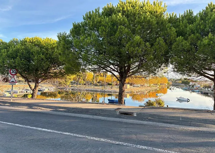 Appartement supérieur sur l 'étang climatisation parking Sète