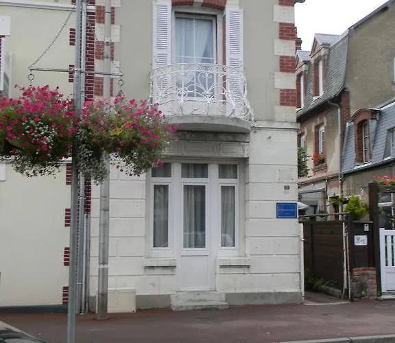 À l'Approche de la Mer Houlgate