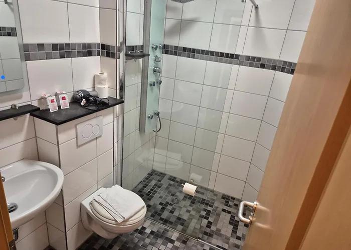 Hotel Am Kamin - Modern Appartements - Free Wifi - Parking Duisburg