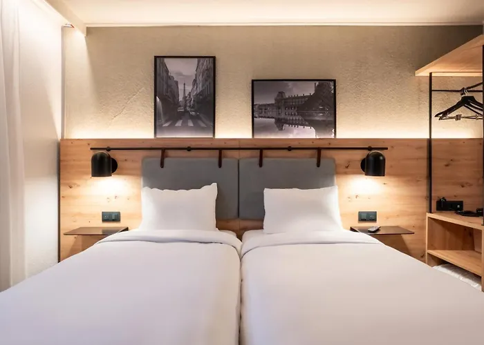 Hotel Campanile Paris Ouest - Pont de Suresnes