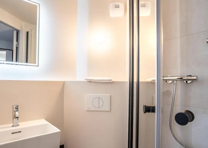 Kyriad Eco - Suresnes - La Defense