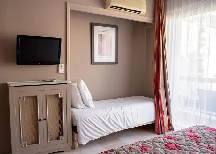 Logis Hotel Diana Vence