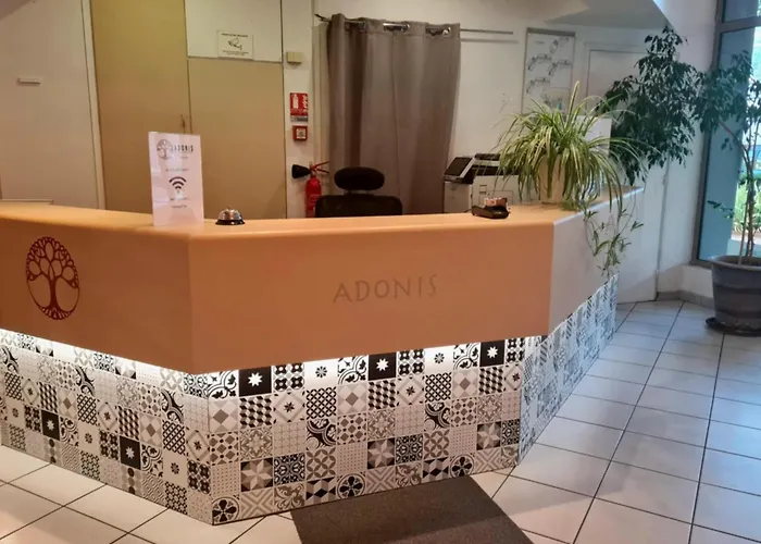Adonis Gapotel