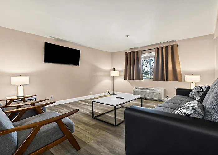 Best Western Plus Orchid Hotel & Suites
