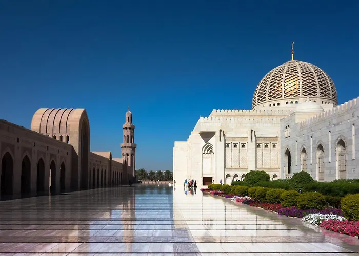 Crowne Plaza Muscat By Ihg Hotel