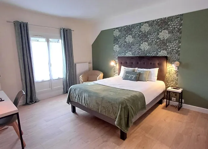 Logis Hotel Le Cerf Briare