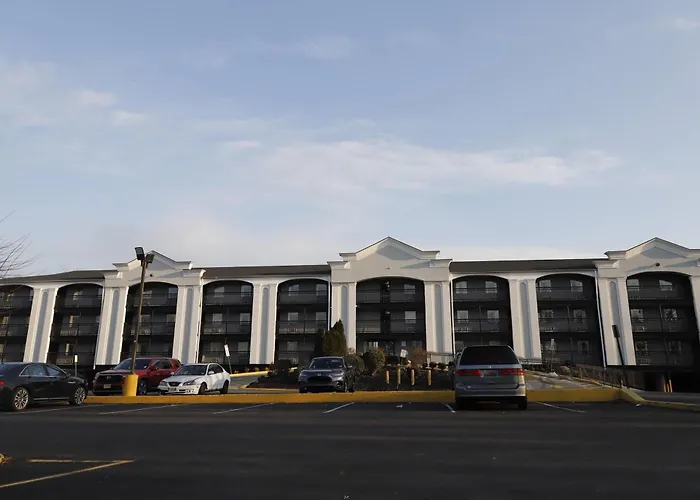 Traveiodge By Wyndham Parsippany Hotel