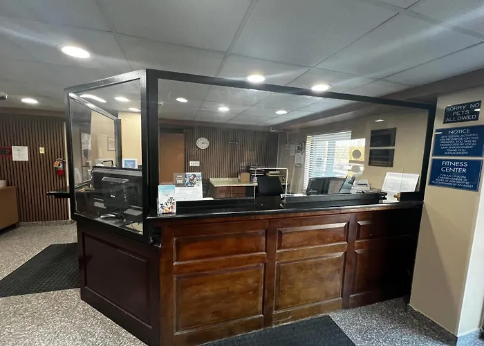 Traveiodge By Wyndham Parsippany Hotel