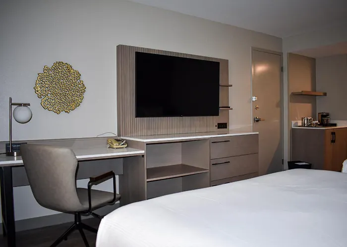 Doubletree By Hilton Chicago - Oak Brook Hotel