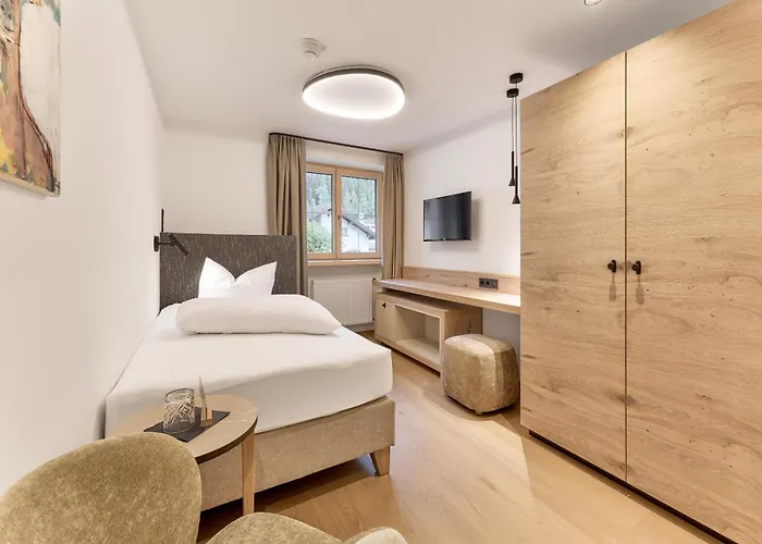 Quality Hosts Arlberg - Hotel Goldenes Kreuz B&B
