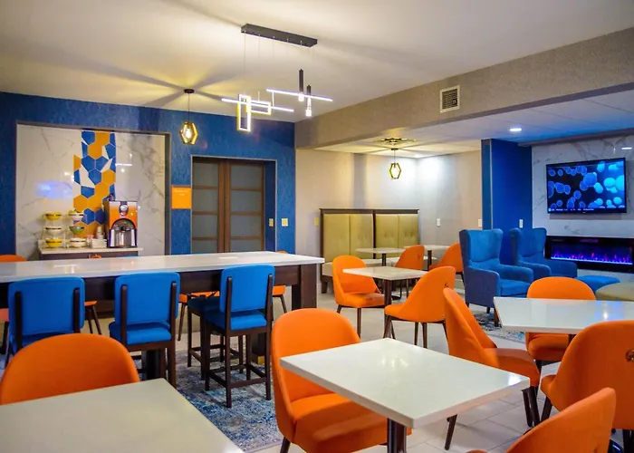 La Quinta Inn & Suites By Wyndham Fayetteville I-95