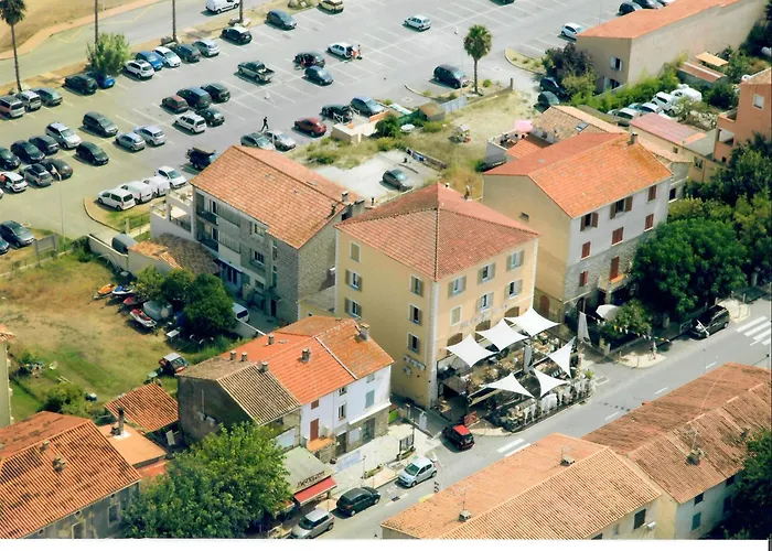Hôtel Les 3 Terrasses Sari-Solenzara