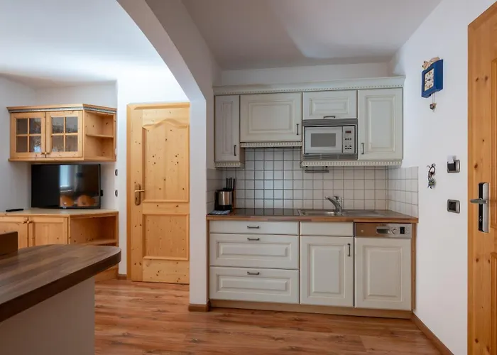 Garni Hotel And Apartments Wildbach Selva di Val Gardena