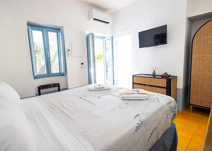 Art B&B Panarea