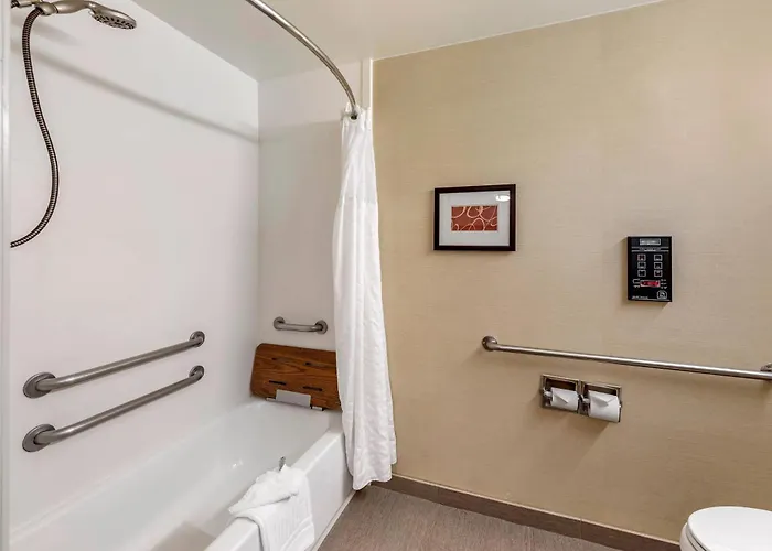 Comfort Suites Near Six Flags Magic Mountain Stevenson Ranch