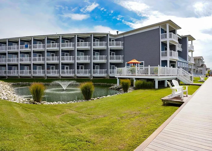 Comfort Suites Chincoteague Island Bayfront Resort