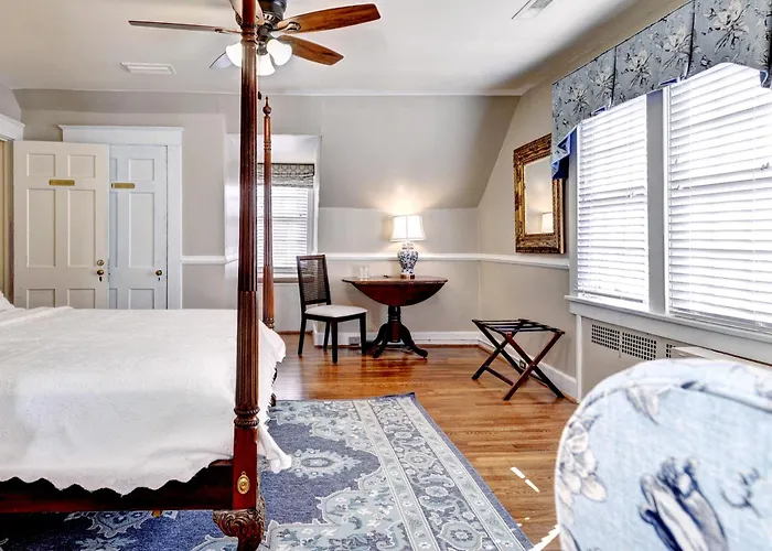 Cedars Of Williamsburg Bed & Breakfast