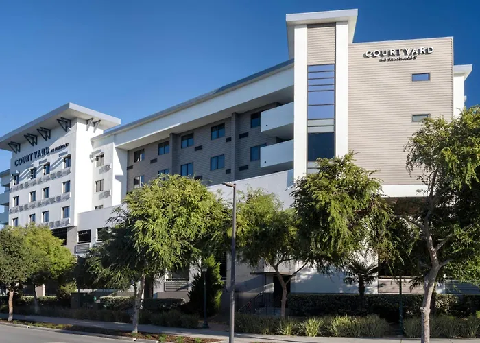 Courtyard By Marriott Redwood City