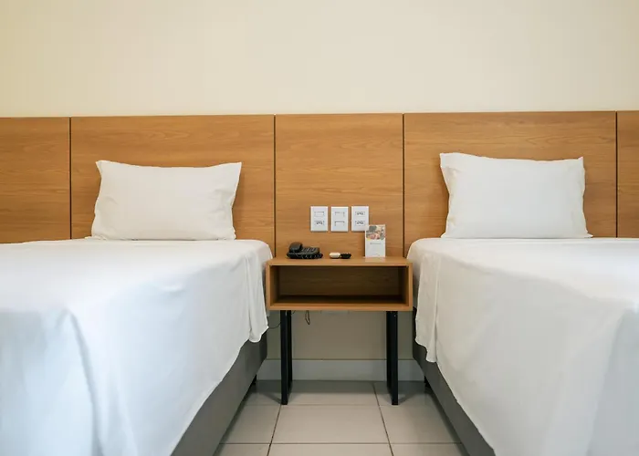 Hotel Equinocios Executive Barcarena