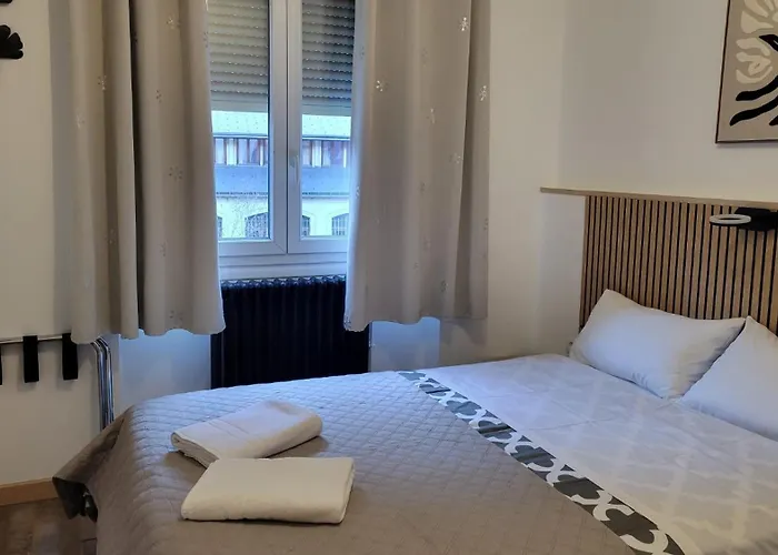 Hotel De La Gare Modane