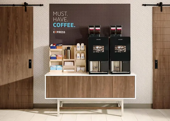Holiday Inn Express & Suites - Aurora Medical Campus By Ihg