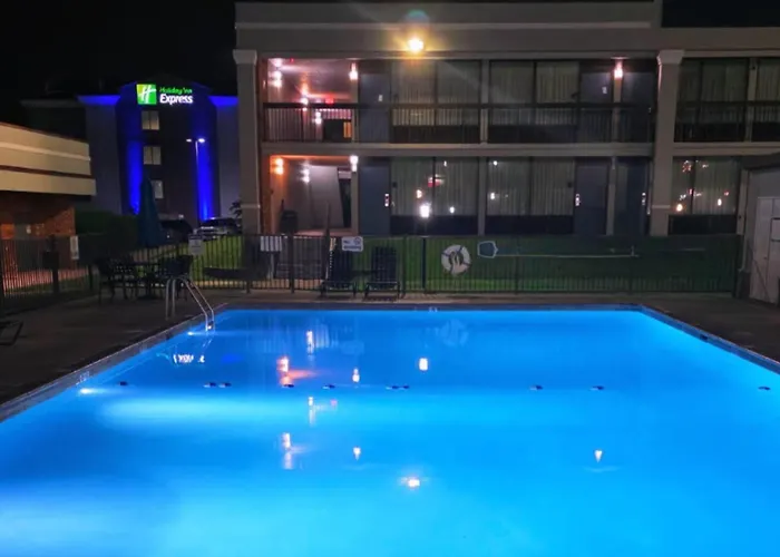 Baymont By Wyndham Culpeper Hotel