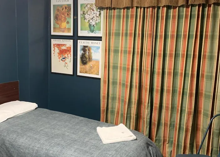 Four Stars Hotel London