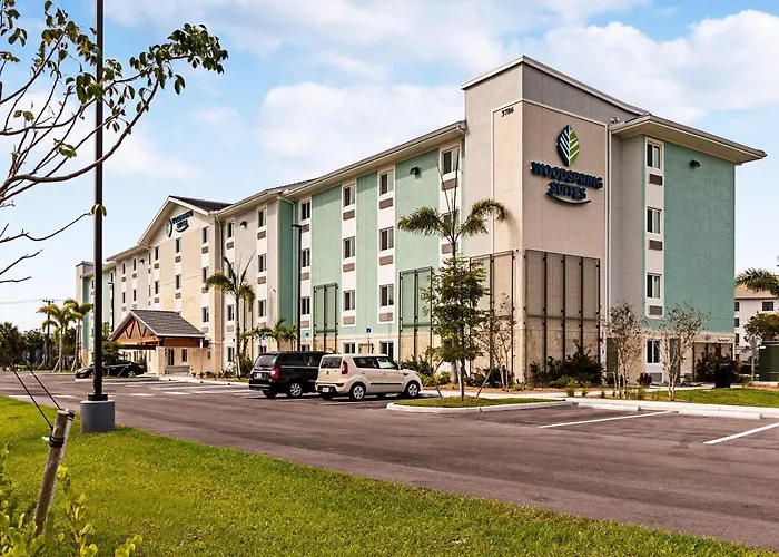 Woodspring Suites Naples East