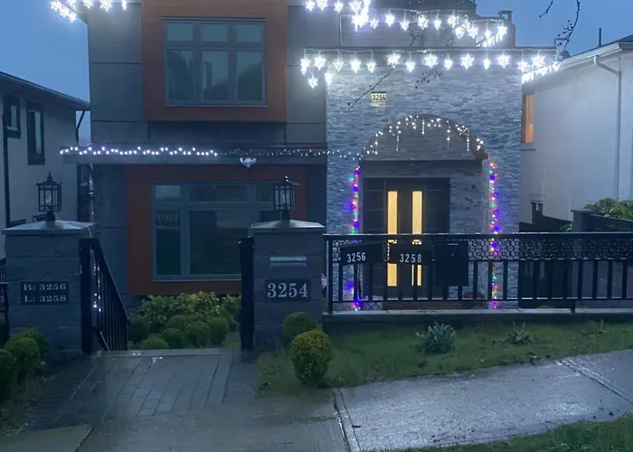 Bed and Breakfast Six Minutes To Rupert Station Vancouver