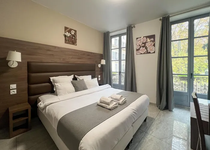 Square Hotel Nîmes