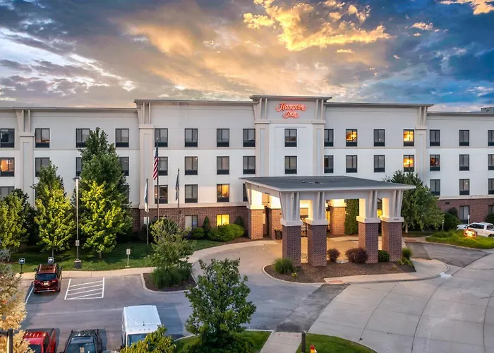 Newly Renovated Hampton Inn Omaha West Lakeside