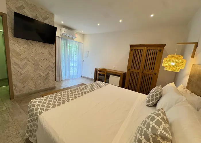 Coconut'S Maresias Hotel