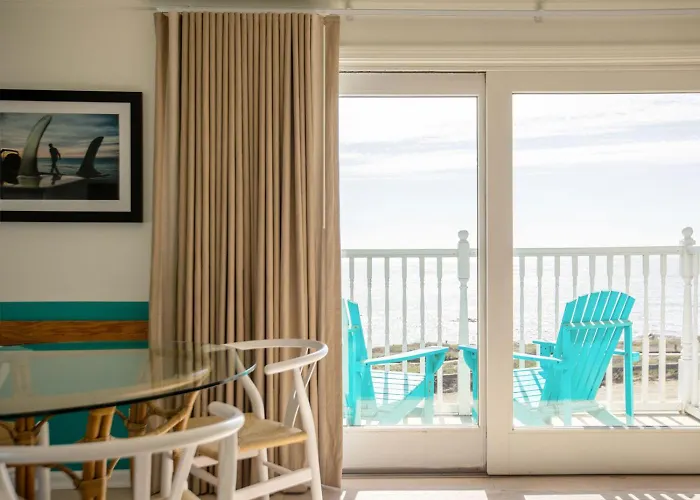 Cambria Beach Lodge