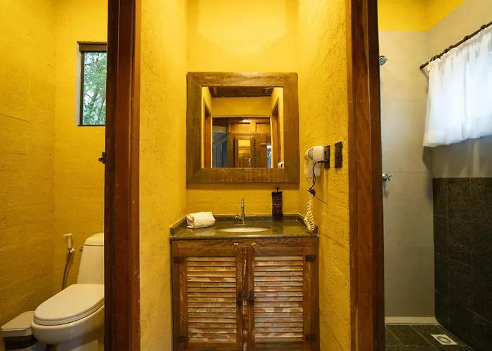 Grajagan Surf Resort Ilha do Mel