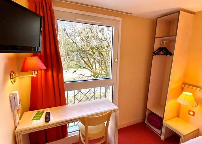 Hotel Le Village Gif-sur-Yvette