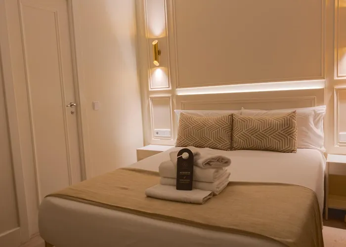 Le Petit Palue-Fuencarral Hotel Madri
