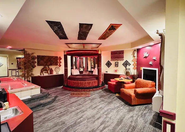 Inn of the Dove: Romantic Luxury Suites with Jacuzzi & Fireplace Harrisburg