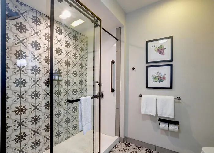 The Lodge At Healdsburg, Tapestry Collection By Hilton
