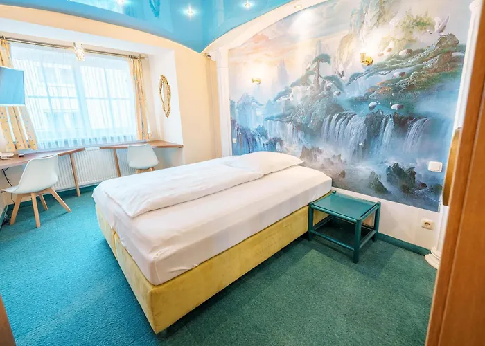 König Ludwig Design Hotel NEU Zimmer mit Sauna oder Whirlpool, genug Parkplatz Altötting