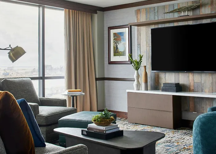 Renaissance Mobile Riverview Plaza Hotel