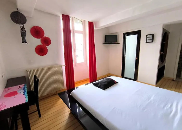 Hotel L'Astrolabe Oloron-Sainte-Marie