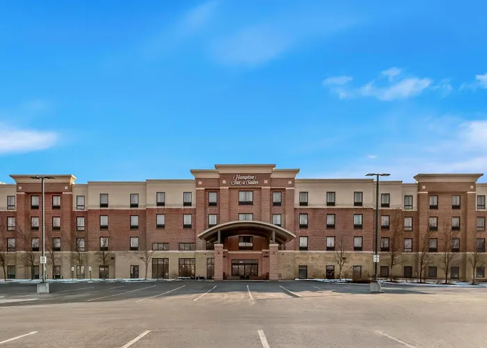 Hampton Inn & Suites Detroit-Canton